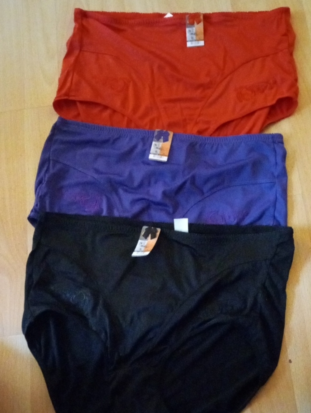 Women’s Seamless High-Waist Panties - Red, Purple & Black
